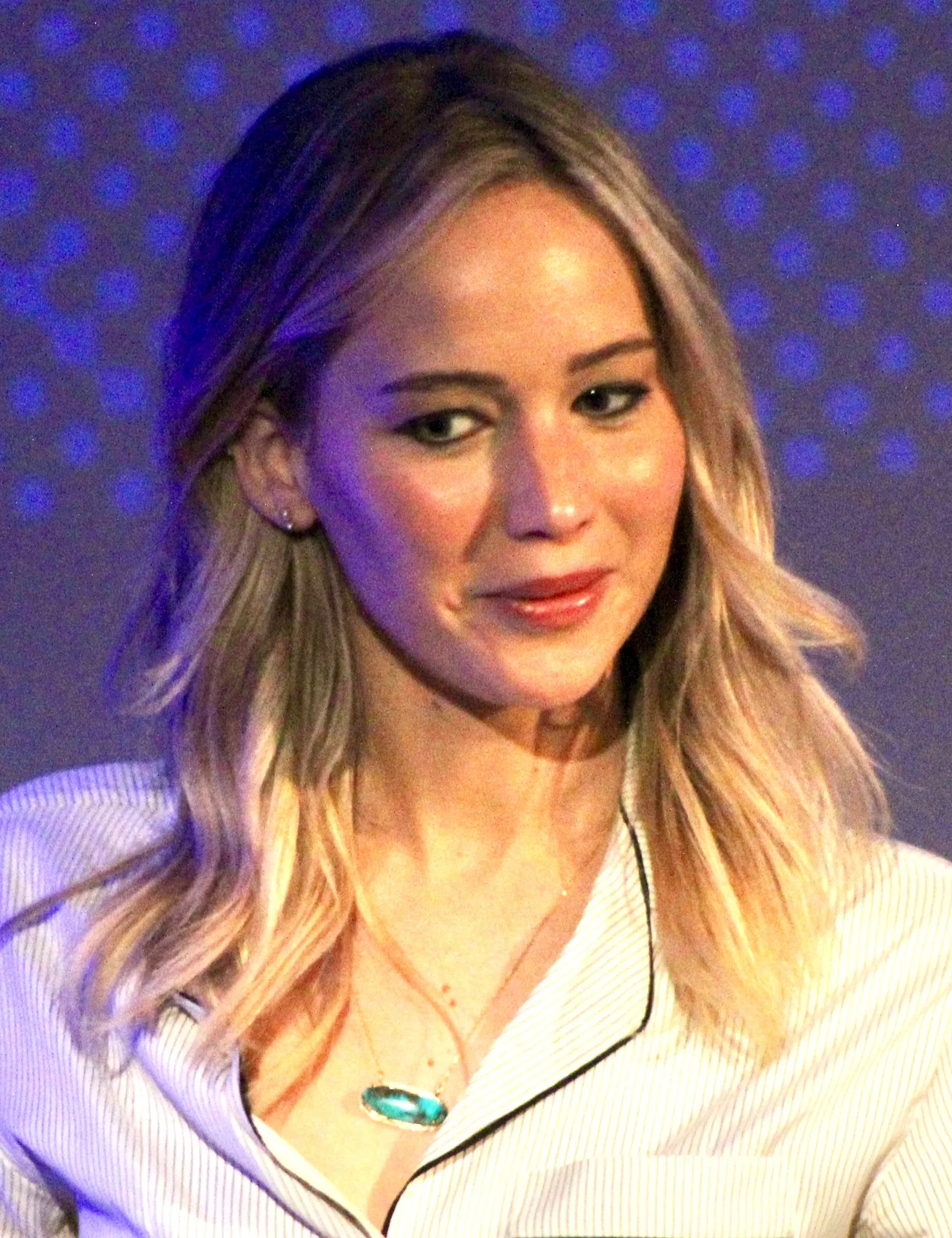 Jennifer Lawrence Tulane University 2018 (02) (cropped)