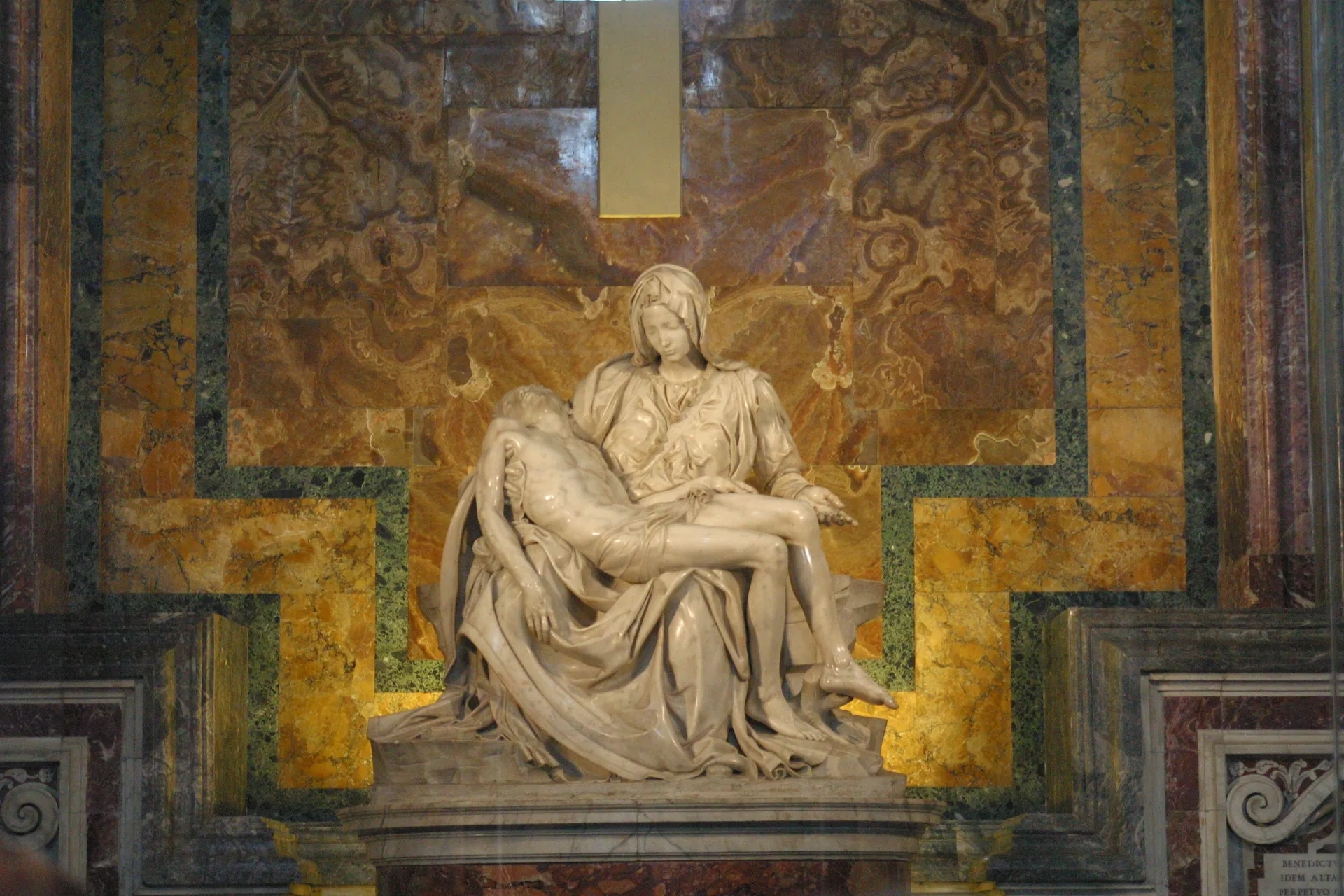 Pietà di Michelangelo nella Basilica di San Pietro, città del Vaticano (Roma) - panoramio