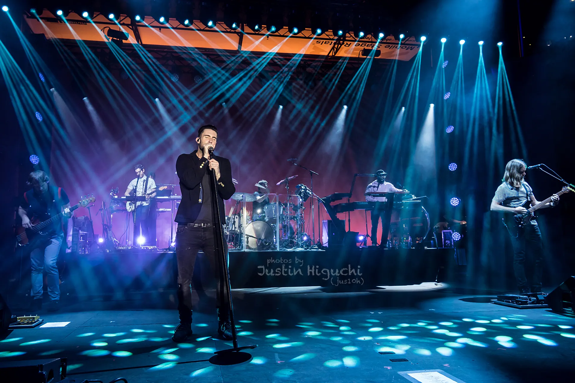 Maroon 5 11 19 2016 -40
