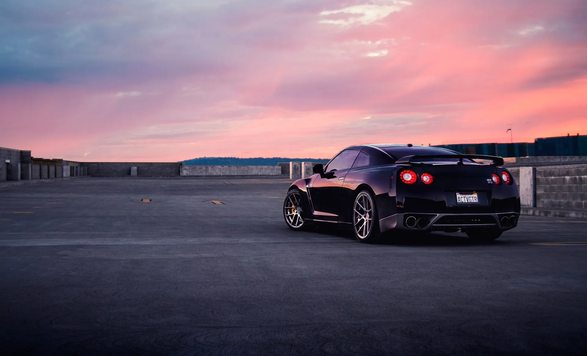 nissan-r35-gtr-rear-sunset