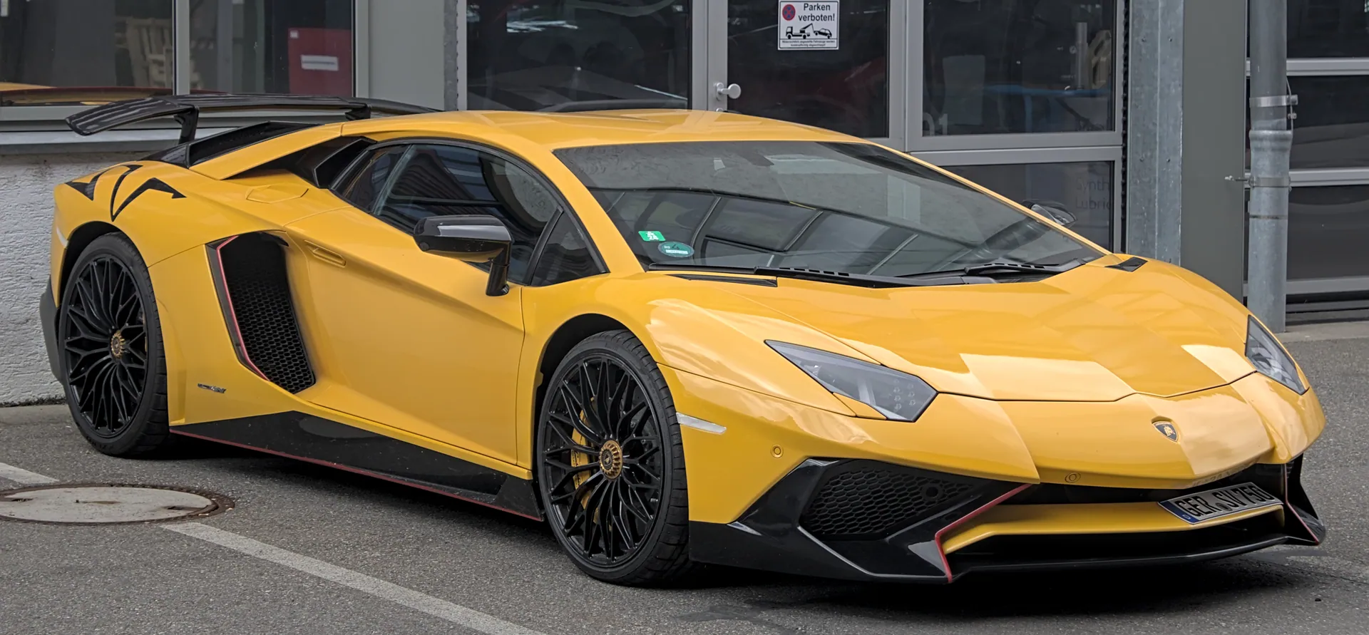 Lamborghini Aventador LP750-4 SV IMG 9103 (cropped)