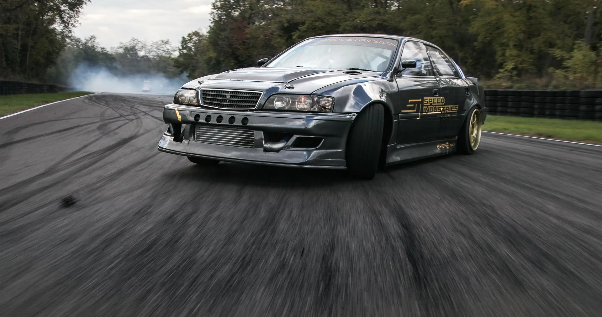 1997-toyota-chaser-jzx100-is-a-vip-drift-machine-can-easily-obliterate-tires__cf0e4c98