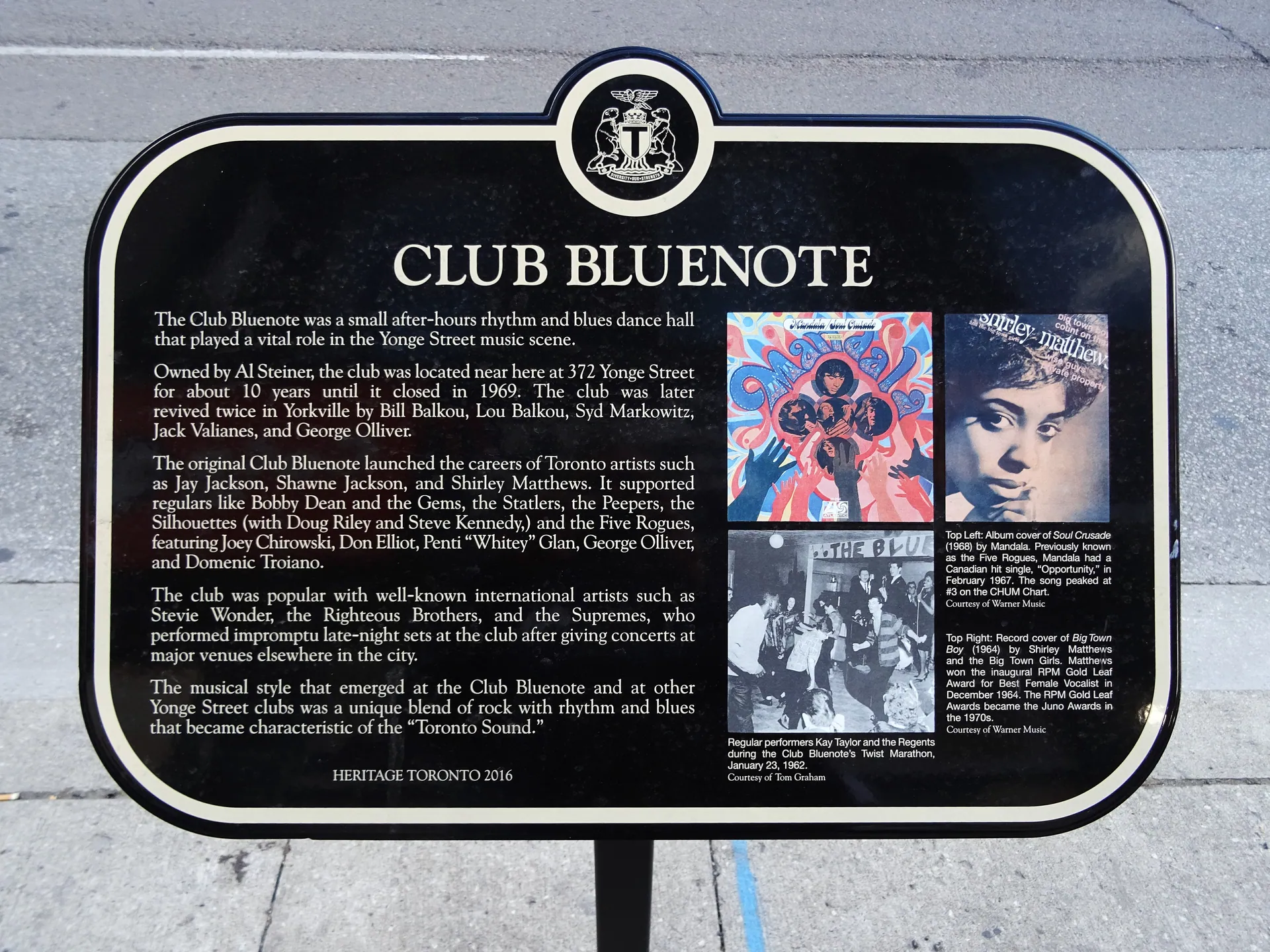 Club Bluenote - 372 Yonge Street Toronto Ontario Canada (3)