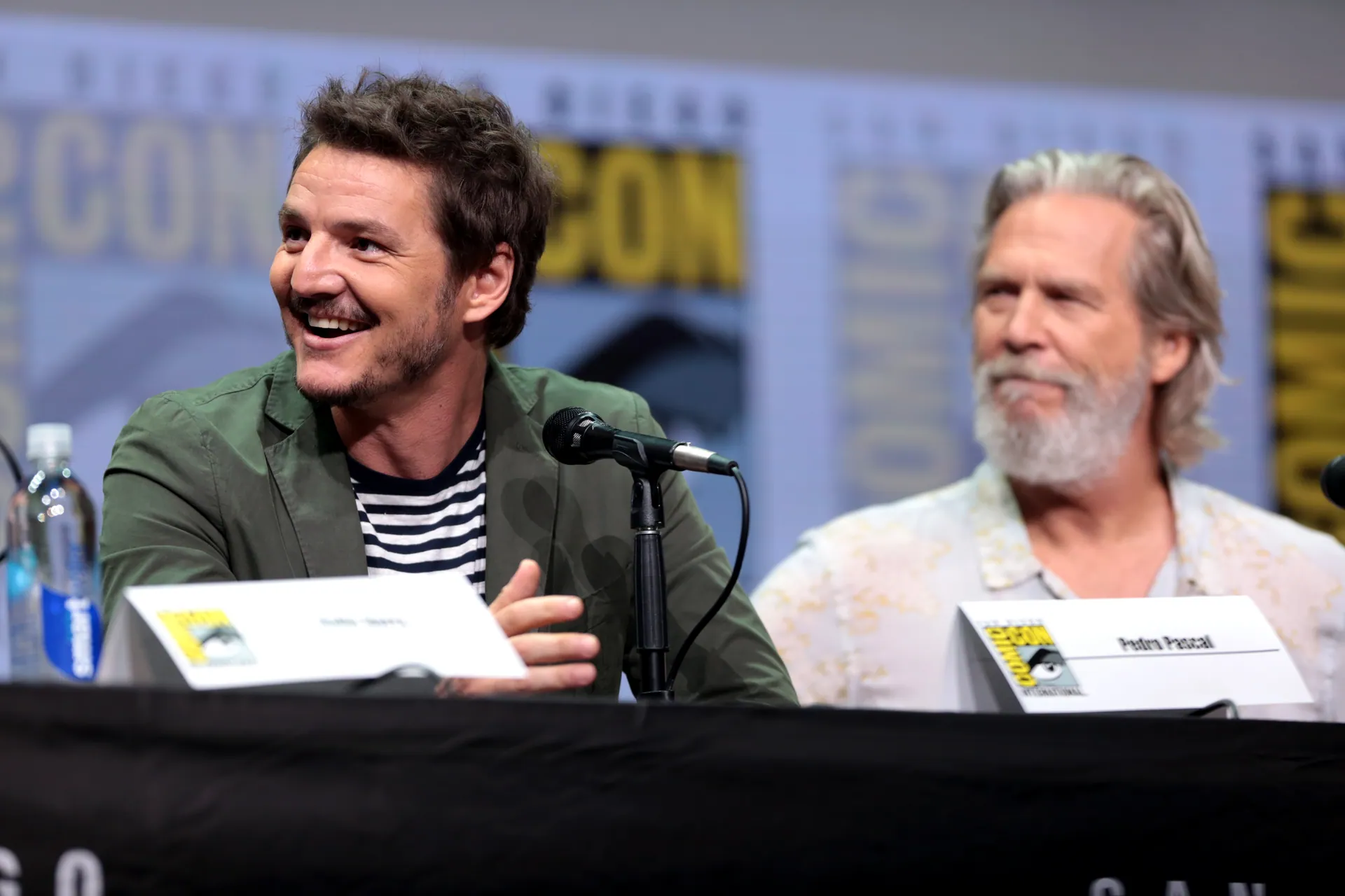 Pedro Pascal & Jeff Bridges