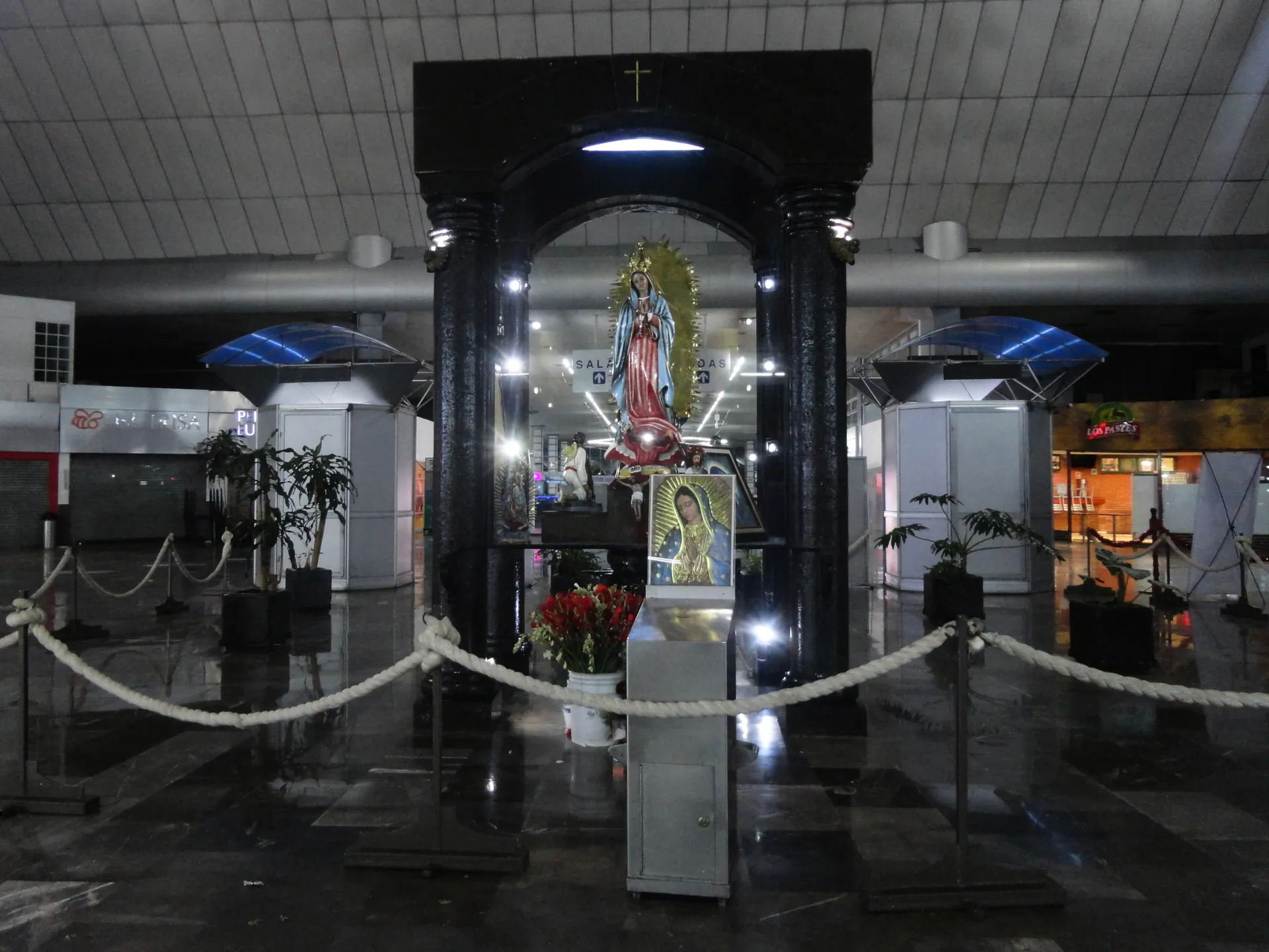 Virgen de Guadalupe - Terminal Central de Autobuses del Norte - Ciudad de México