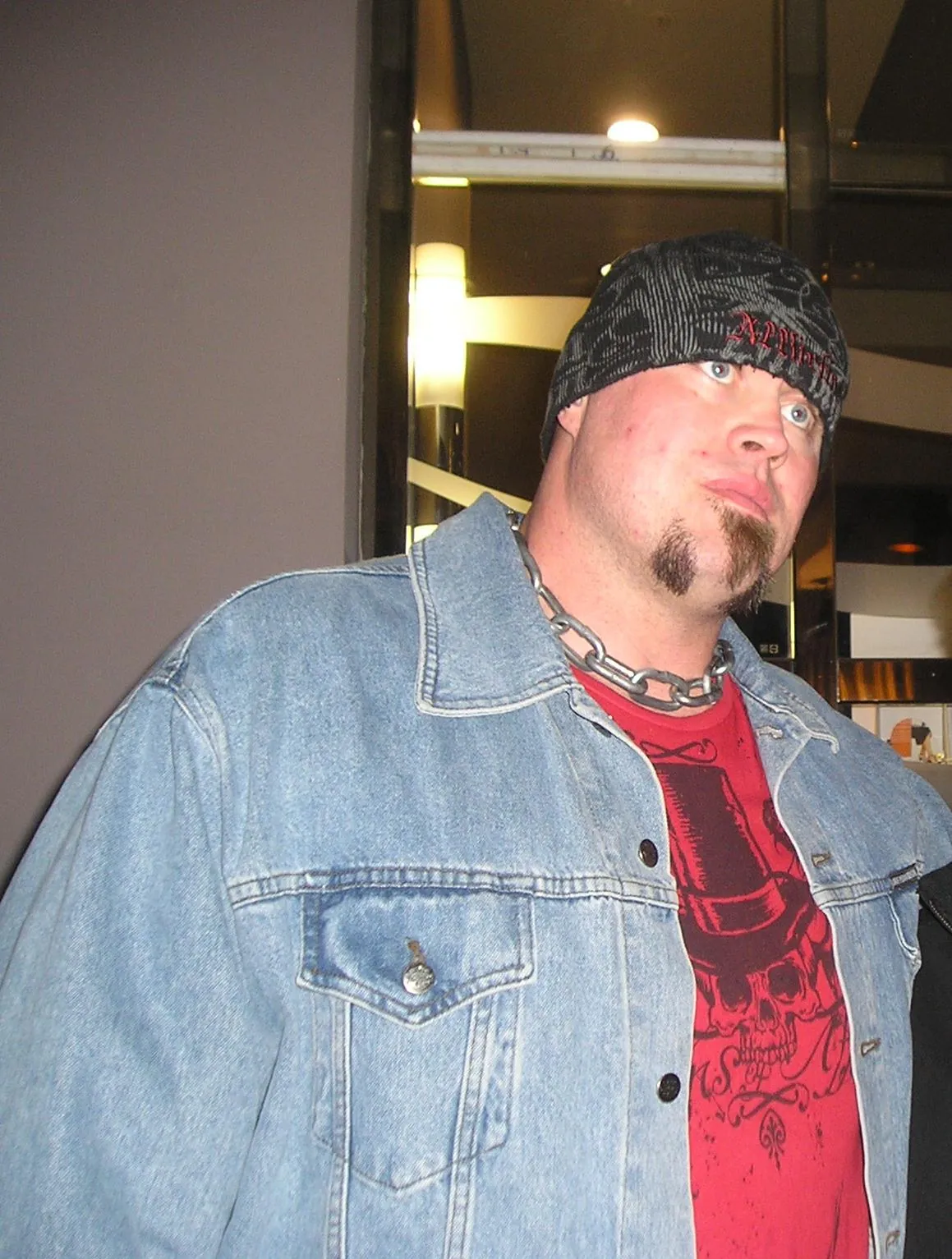 Snitsky in Belfast Northern Ireland for wreslemania revenge tour