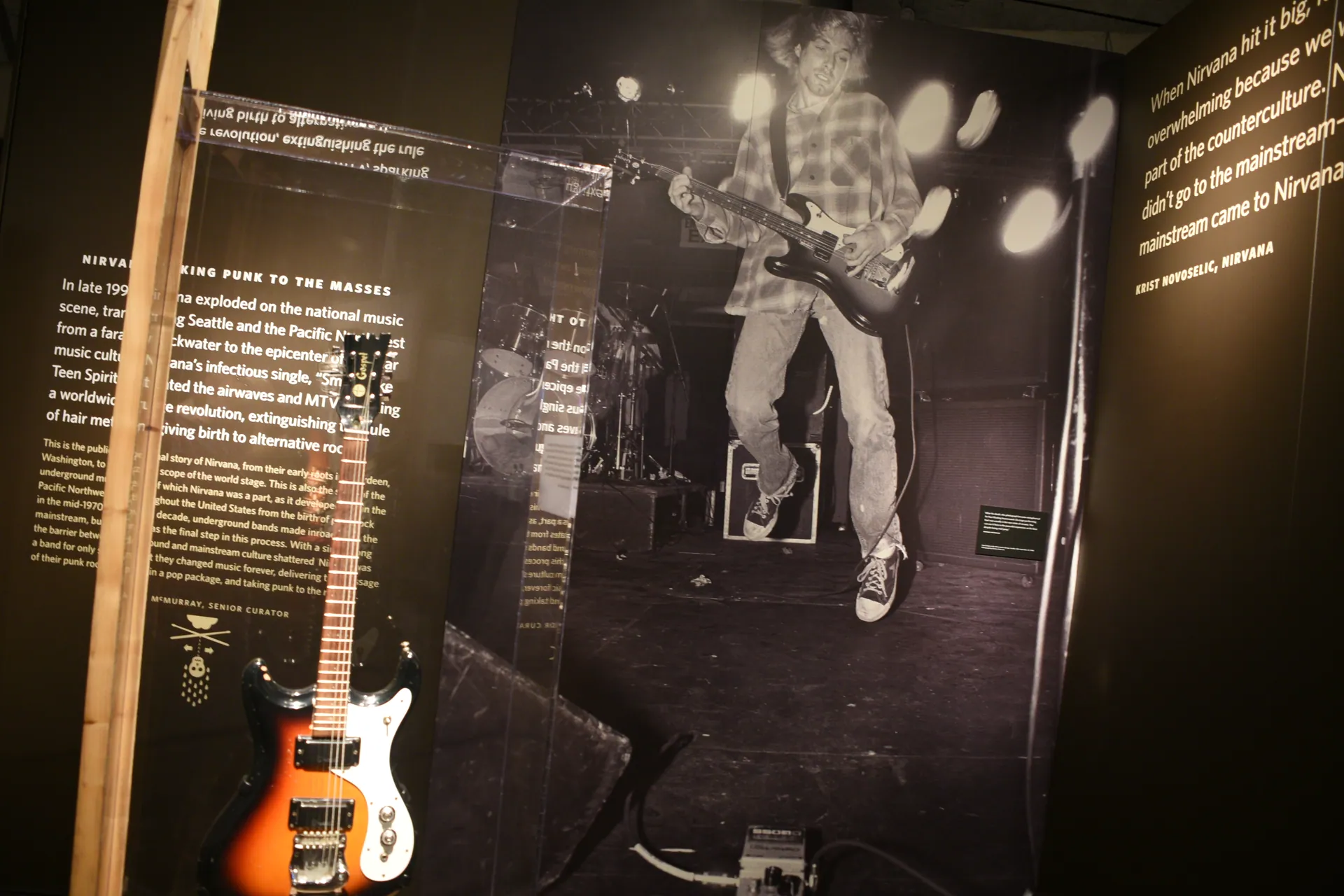 Mosrite Mark IV Gospel - Kurt Cobain (Nirvana) - Museum of Pop Culture (2017-03-04 17.50.20 by Francisco Antunes)