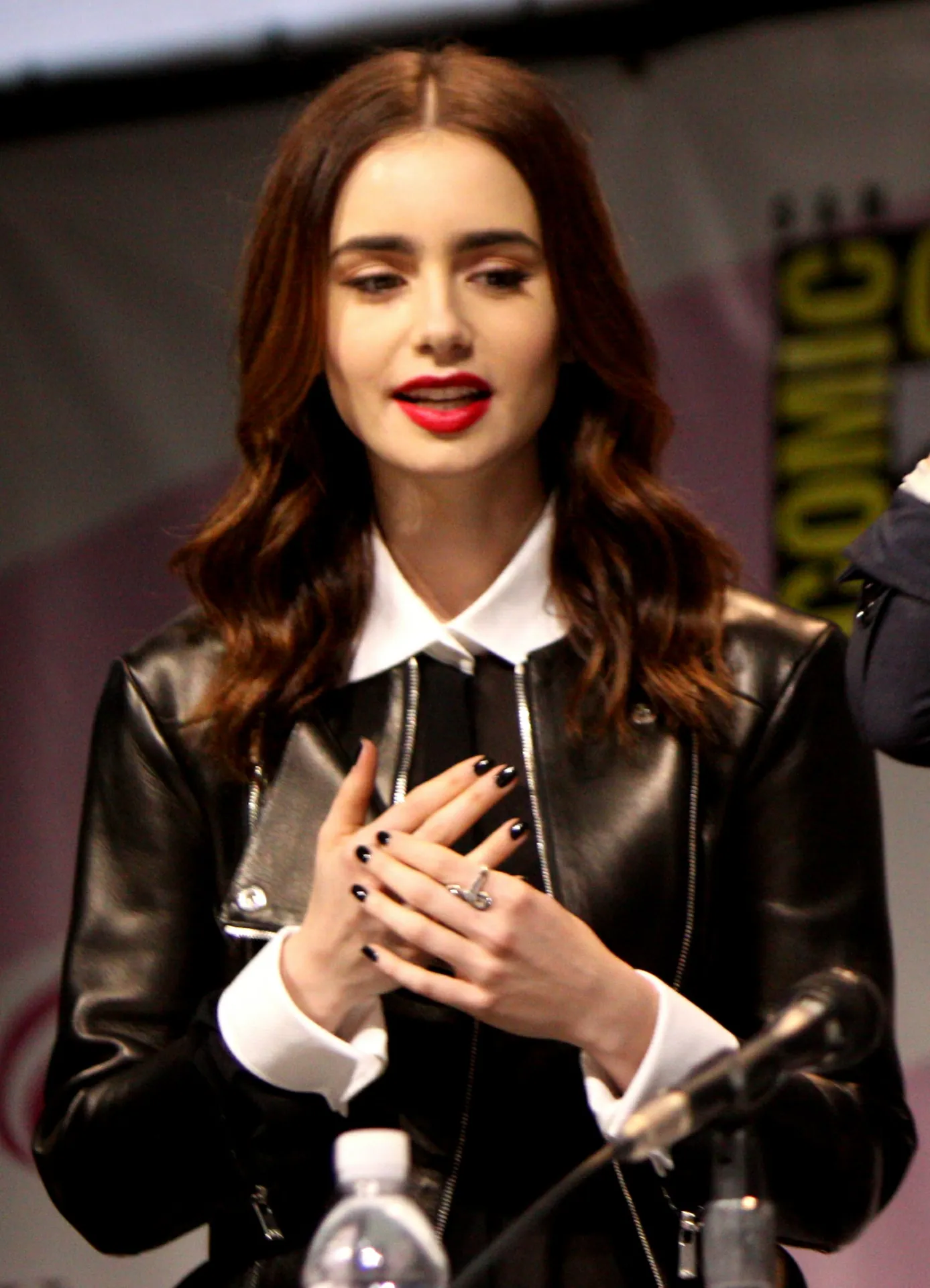 Lily Collins, Jamie Campbell Bower and Kevin Zegers by Gage Skidmore (crop) 1