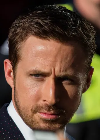 Ryan Gosling (29544796642) (cropped)