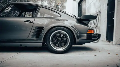 1663763959-19-porsche-930-wls-147