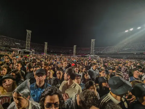 Momentos antes do show do Oasis, Estádio MorumBIS, Morumbi, São Paulo, 23 de novembro de 2025 (12)
