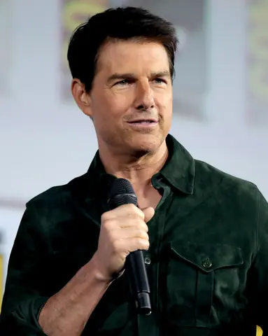 Tom Cruise (48364137131) (cropped)