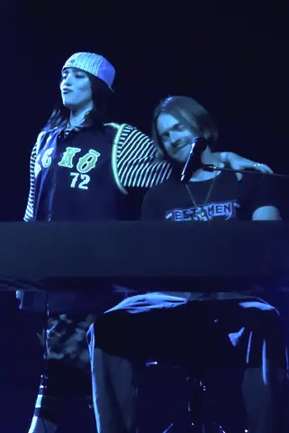 Billie Eilish and her brother during a show in Inglewood (Dec 2024)