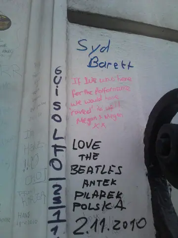 Graffiti on the doorway of 3, Savile Row