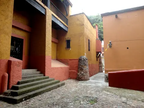 Mineral de Cata, Guanajuato Capital, Guanajuato - Edificios