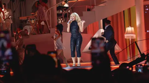 Sabrina Carpenter - O2 Arena 2025 - 040