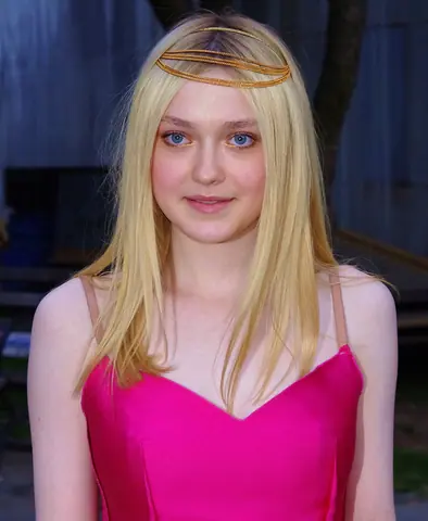 Dakota Fanning, 2012