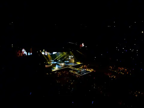 Demi Lovato at Nationwide Arena (Neon Lights Tour) 2