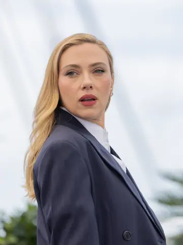 Scarlett Johansson-8550