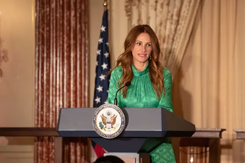 Julia Roberts Delivers Remarks at the 2022 Kennedy Center Honors Dinner