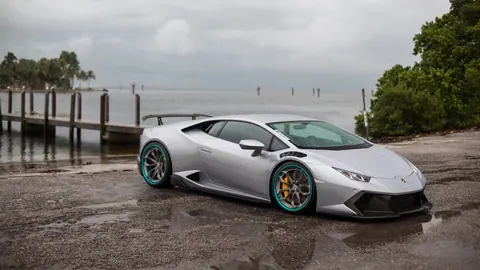 Lamborghini Huracan by the Waterfront - backiee