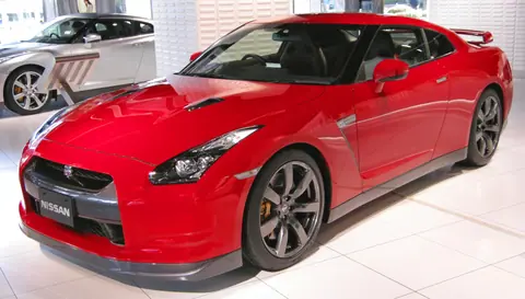 Nissan GT-R 02