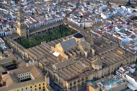Mezquita de Córdoba desde el aire (Córdoba, España)