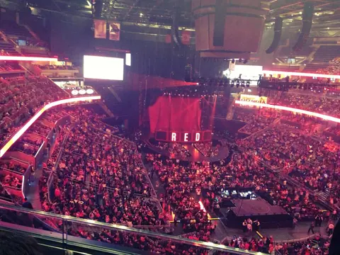 Taylor Swift Concert Red Tour
