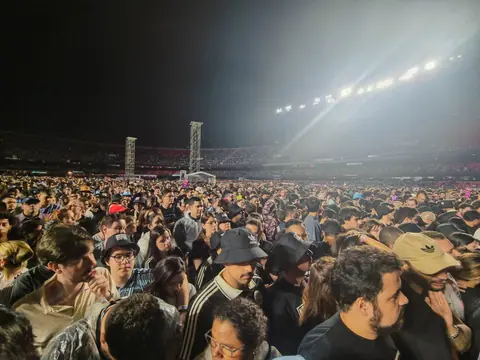 Momentos antes do show do Oasis, Estádio MorumBIS, Morumbi, São Paulo, 23 de novembro de 2025 (14)
