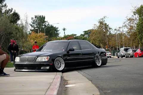 What-is-VIP-Lexus-LS-XF20-03-1095065720