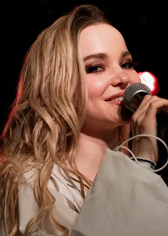 Dove Cameron @ Moroccan Lounge 10 10 2021 (51784366755) (cropped)