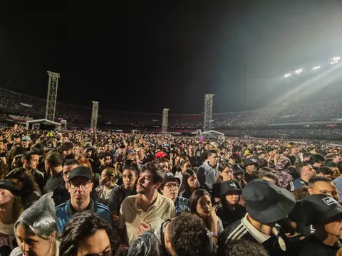 Momentos antes do show do Oasis, Estádio MorumBIS, Morumbi, São Paulo, 23 de novembro de 2025 (13)
