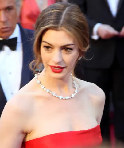 Anne Hathaway 2011