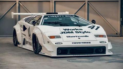 1_Liberty_Walk_Countach