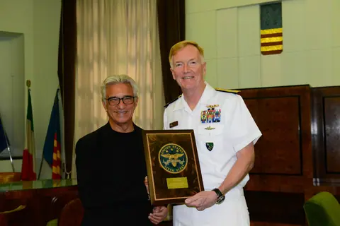 Commander, U.S. 6th Fleet, Vice Adm. James G. Foggo III with the Mayor of Salerno, Vincenzo Napoli