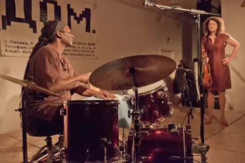 Iva Bittová and Hamid Drake 15