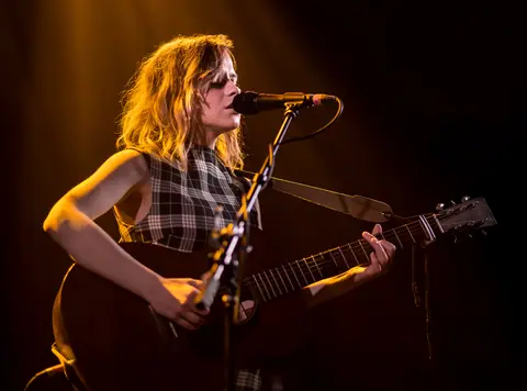 Gabrielle Aplin 03 10 2018 -1