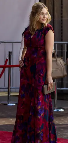 Elizabeth Olsen (2011, cropped)