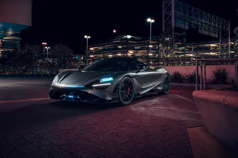 mclaren-765lt-night-3840x2563-20401