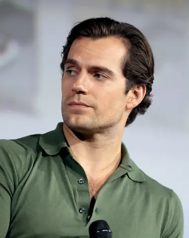 Henry Cavill (48418063617) (cropped)