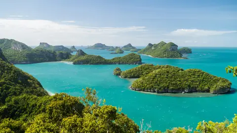 Tropical Paradise of Mu Koh Angthong Marine Park - backiee
