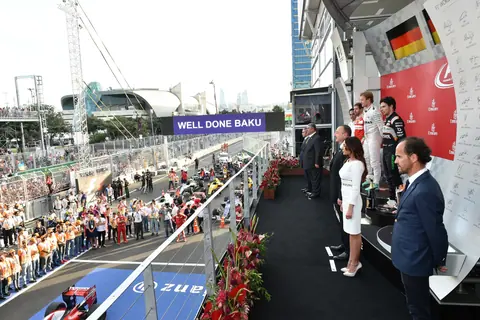 Ilham Aliyev watched the opening ceremony of the Formula-1 European Grand Prix and final race 26