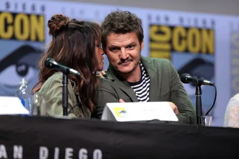 Halle Berry & Pedro Pascal