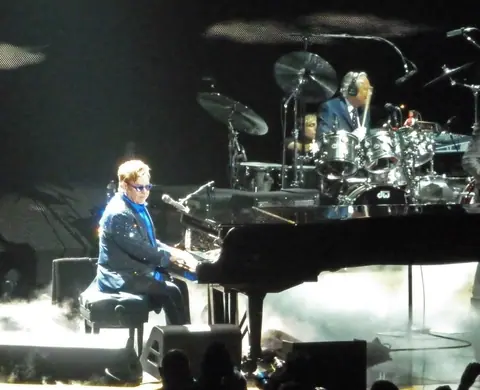 Elton John 6