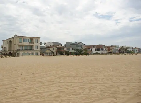 Beach houses with sand - Sunset Beach, California