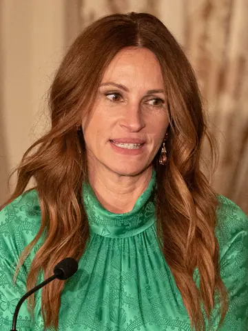 Julia Roberts Delivers Remarks at the 2022 Kennedy Center Honors Dinner (52542372884) (cropped)