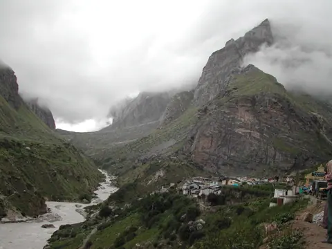 Mana village