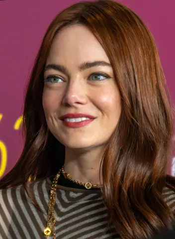 Emma Stone at the 2024 New York Film Festival 1 (cropped)