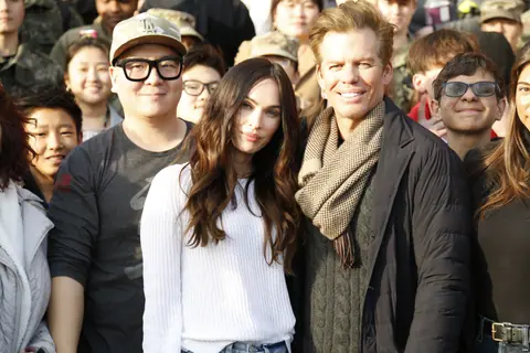 Megan Fox visits troops in South Korea