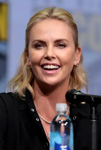 Charlize Theron by Gage Skidmore 2